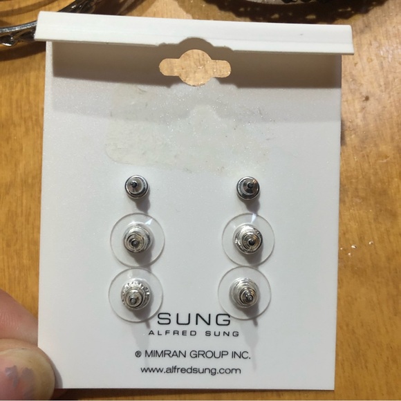 Bangle Bracelet & Earrings Bundle - Picture 5 of 7